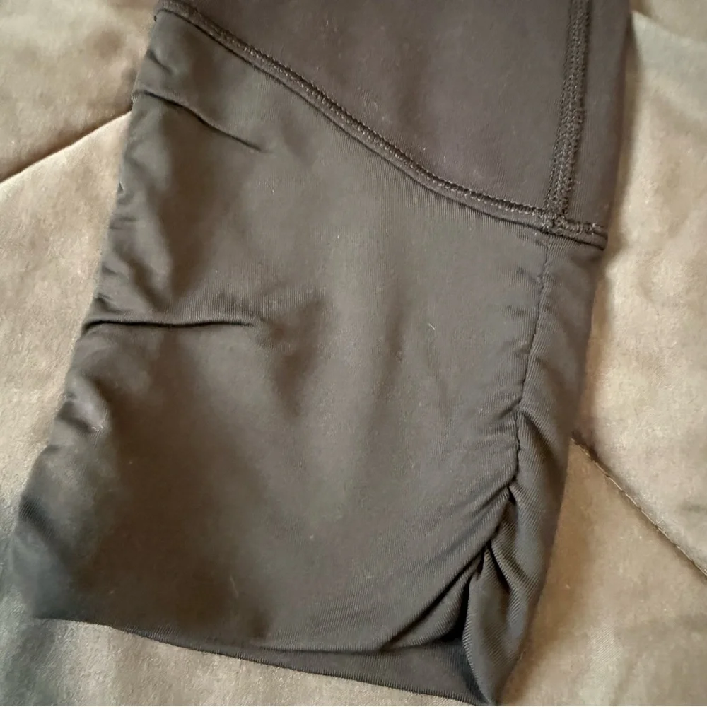 lululemon athletica Black Leggings Streamlined Design